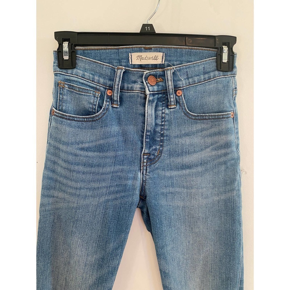 Madewell 9 in High rise torn knees - Picture 9 of 10
